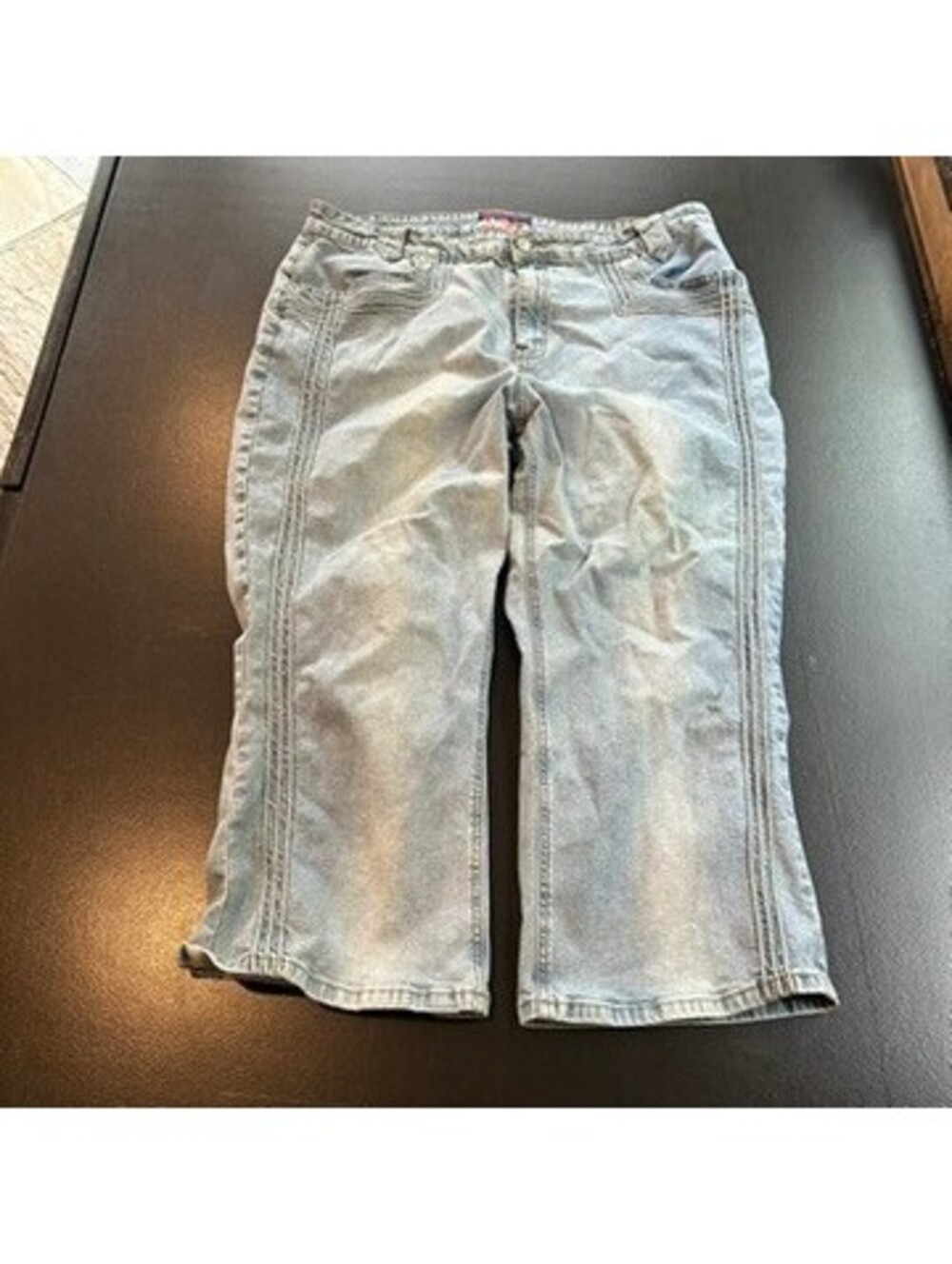 Vintage y2k designer Light wash cropped jeans